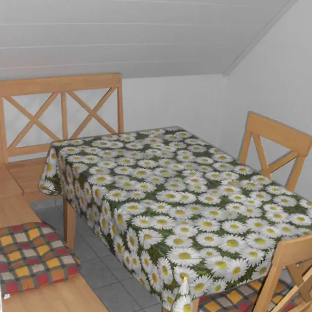 Uferstrasse Apartman *